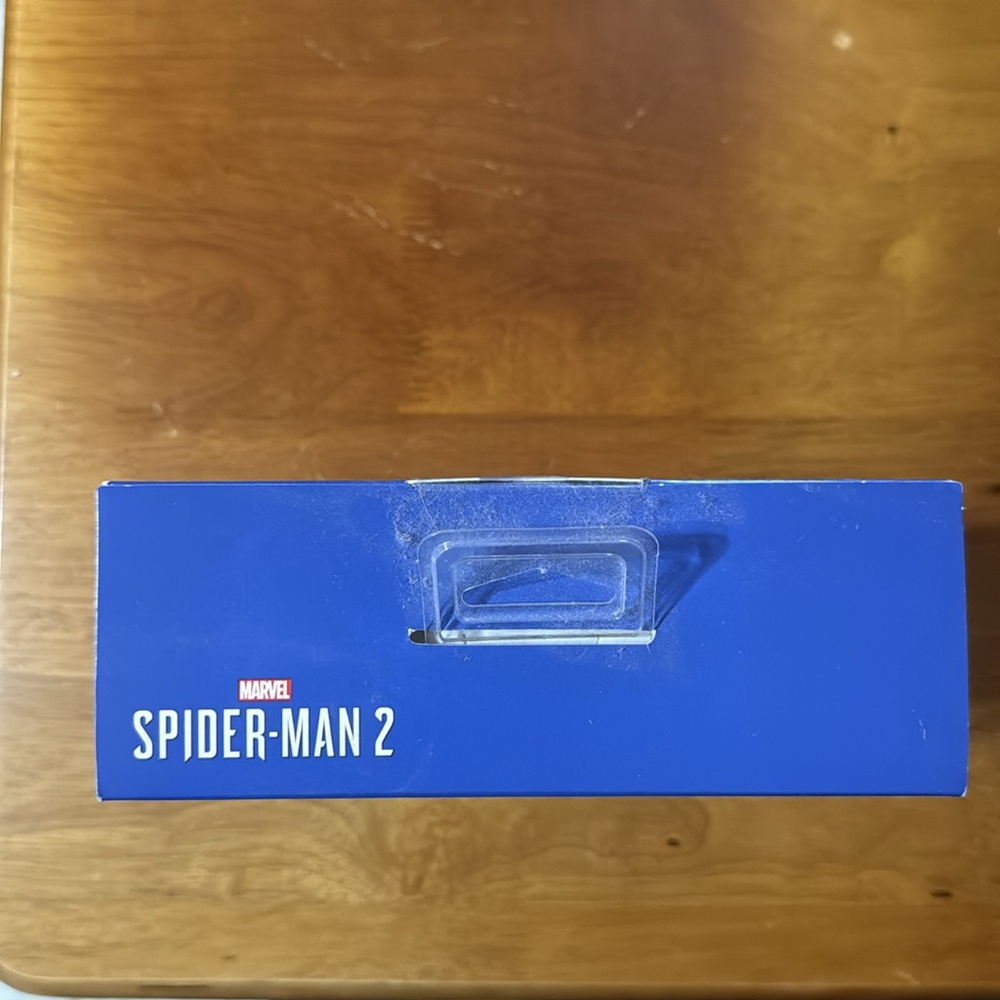 PS5 Spider-Man 2 Controller - Picture 5 of 6